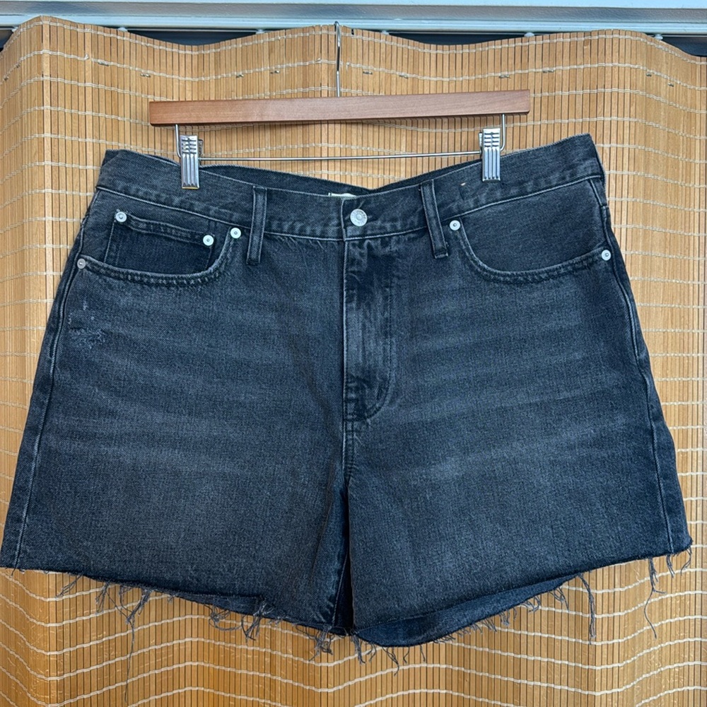 NWOT Madewell Relaxed Mid-Length Denim Shorts